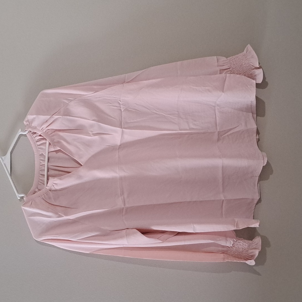 ❤️Elegant light Pink Blouse - Picture 7 of 10